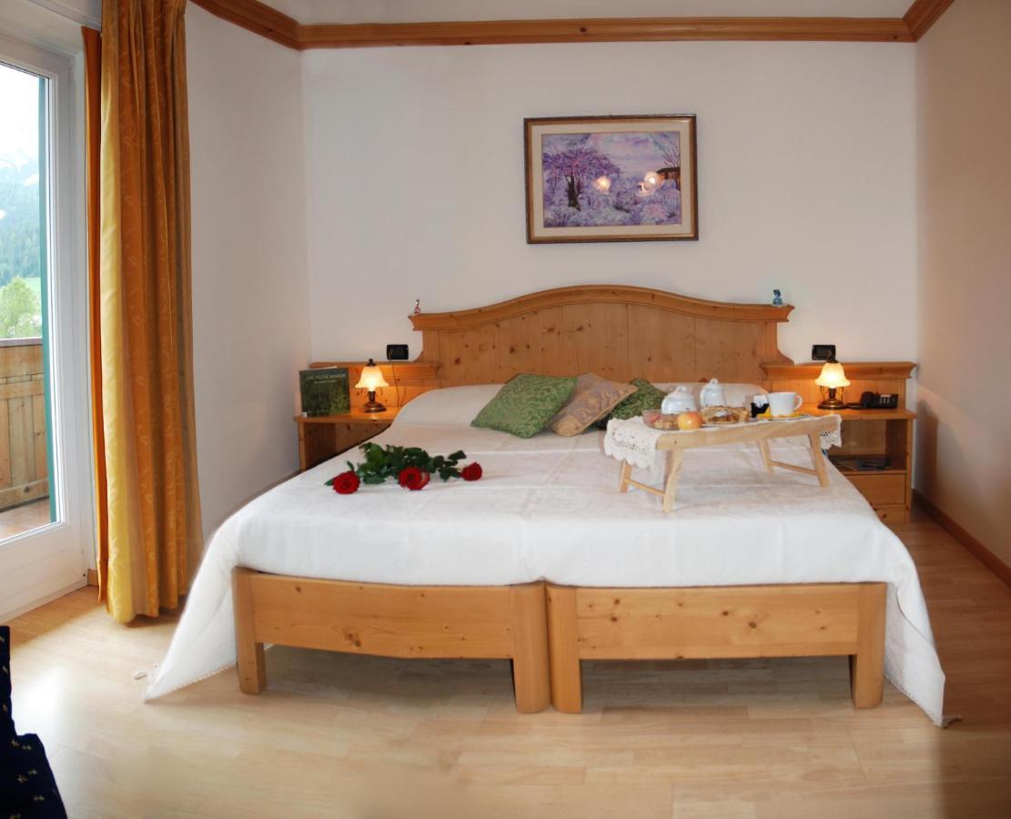 Hotel Dolomiti Di De Martin D Oscar Comèlico Superiore Eksteriør billede