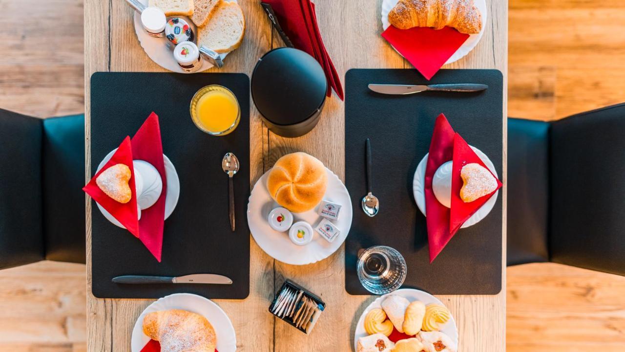 Hotel Dolomiti Di De Martin D Oscar Comèlico Superiore Eksteriør billede