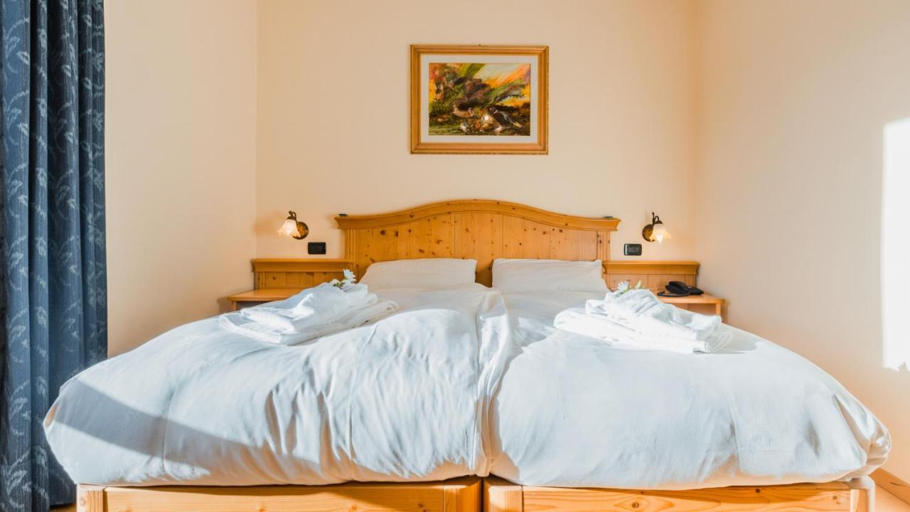 Hotel Dolomiti Di De Martin D Oscar Comèlico Superiore Eksteriør billede