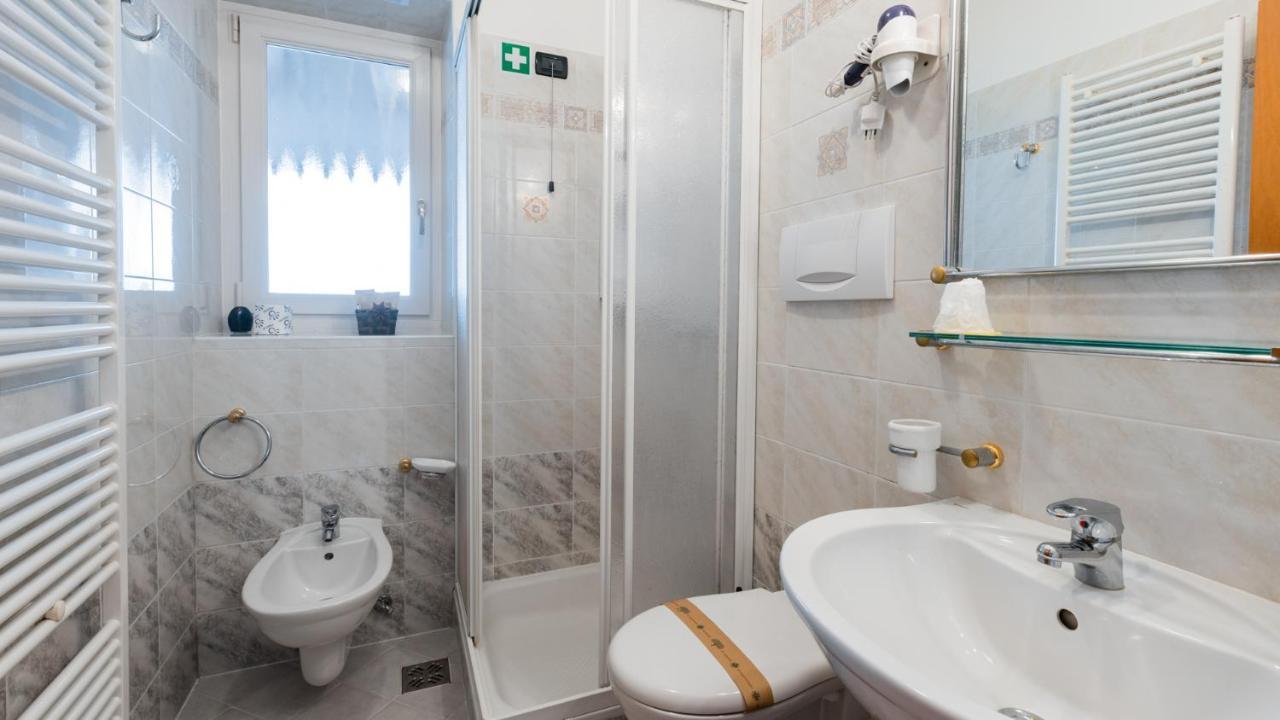 Hotel Dolomiti Di De Martin D Oscar Comèlico Superiore Eksteriør billede